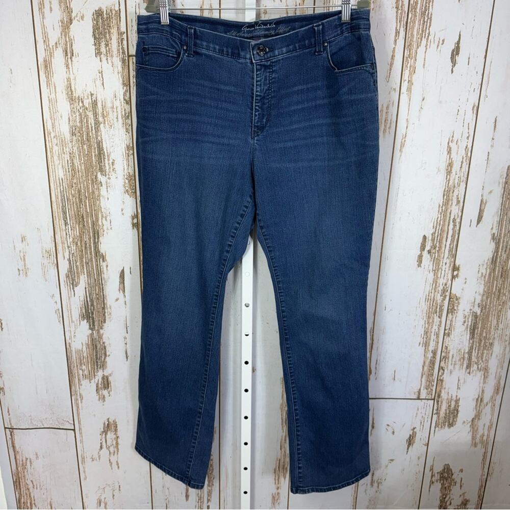 Gloria Vanderbilt Women's Curvy Bootcut Blue Jeans. Size 16W. Excellent cond!
